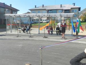 Otvoritev povezovalne ceste in avtobusnega postajališča pri Osnovni šoli Semič 2